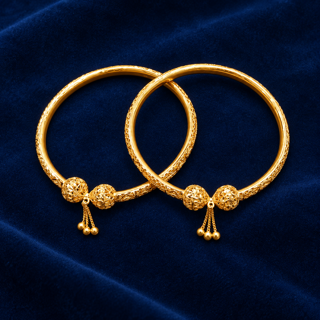 Earrings collection piece