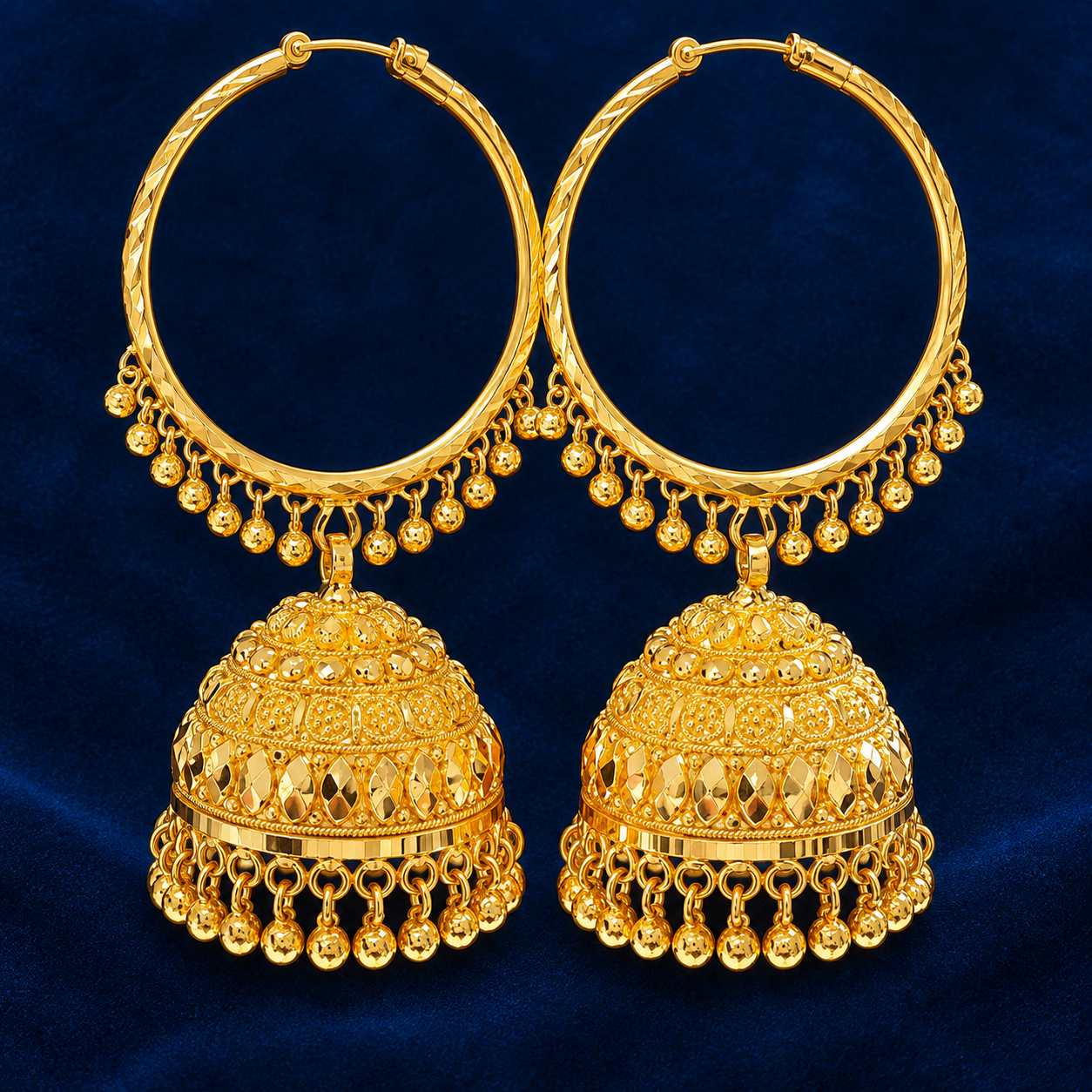 Earrings collection piece
